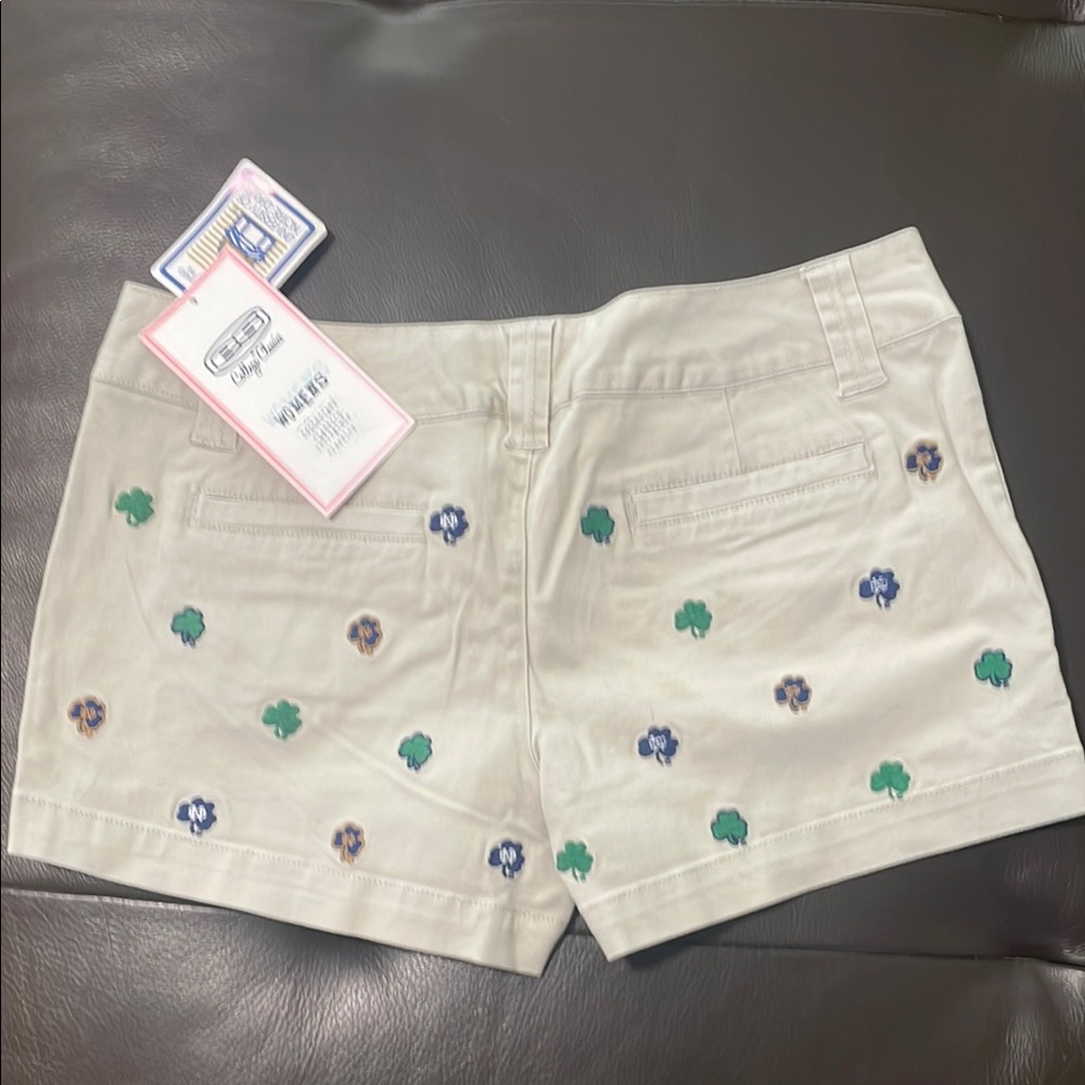 University of Notre Dame. Cream Relaxed Fit Shorts Lightweight embroidered.